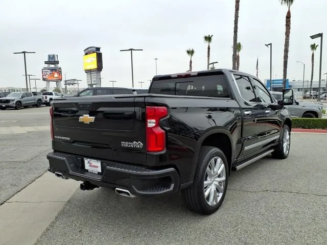 Used 2025 Black Chevrolet High Country image 7
