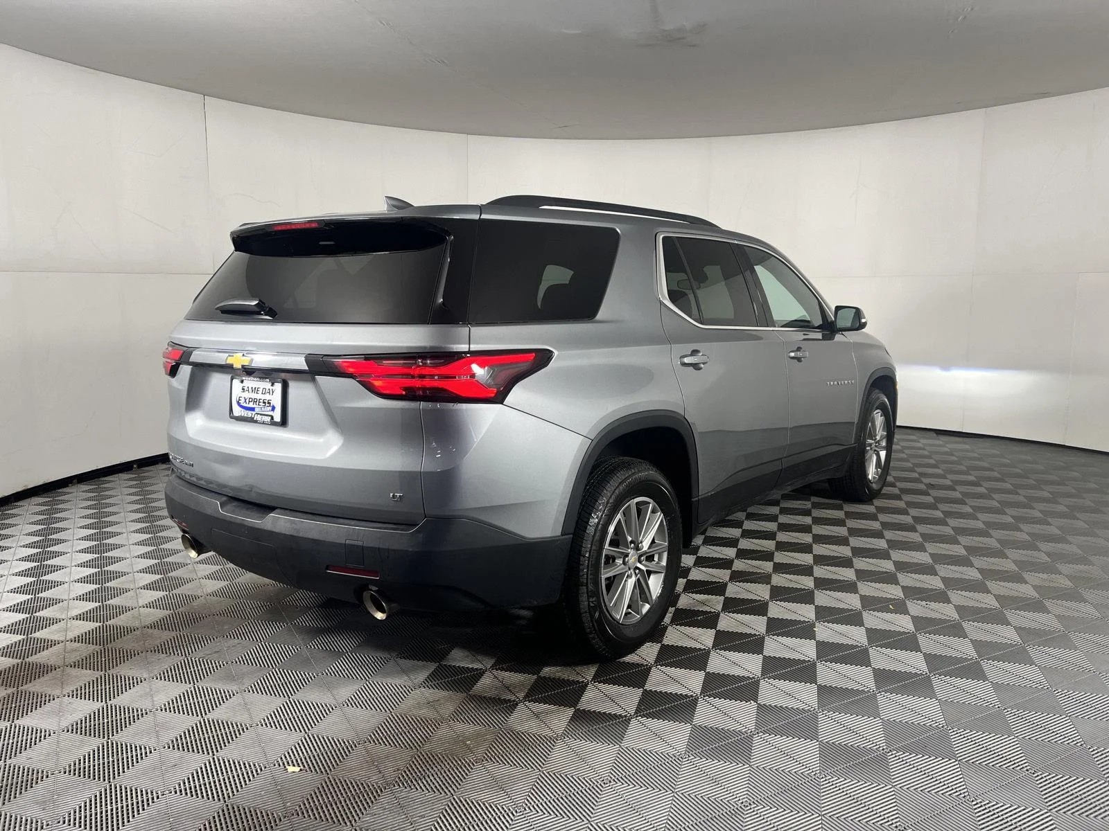 Used 2023 STERLING GRAY METALLIC Chevrolet LT Cloth image 24