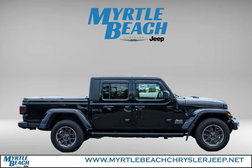 Used 2021 Black Clearcoat Jeep Overland image 7
