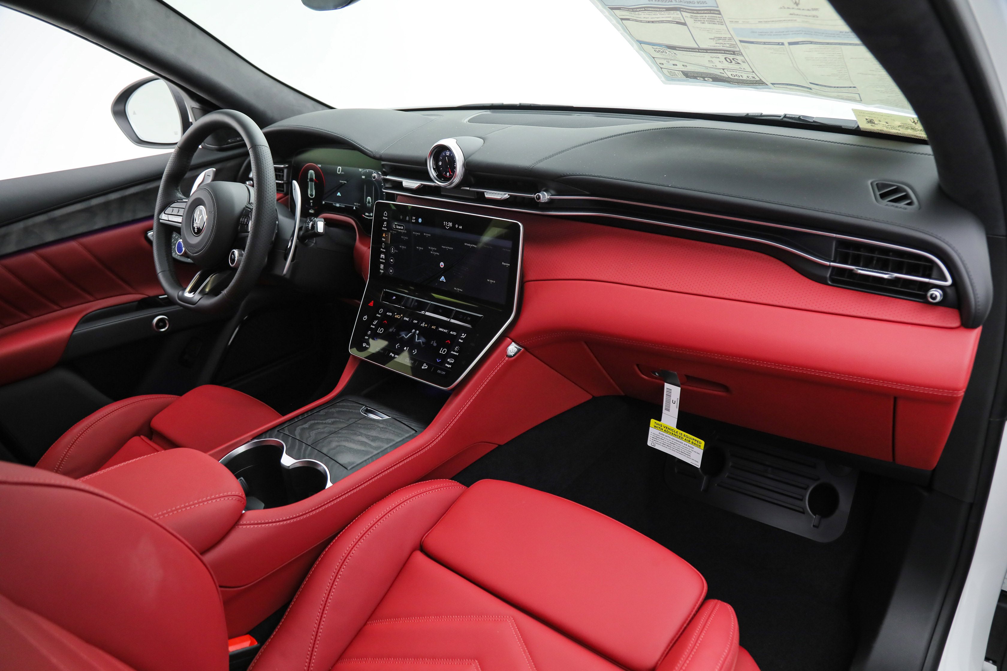 2026 Maserati Grecale Modena V6 - Photo 10