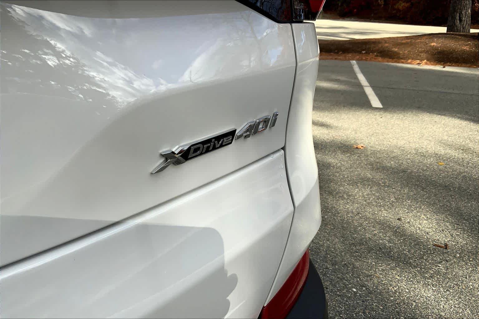 Used 2026 Alpine White BMW xDrive40i image 15