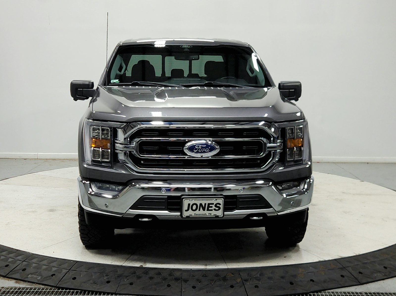 Used 2021 Gray Ford XLT image 3