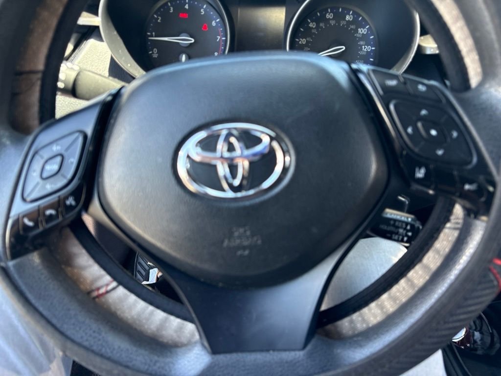 Used 2019 Red Toyota LE image 19
