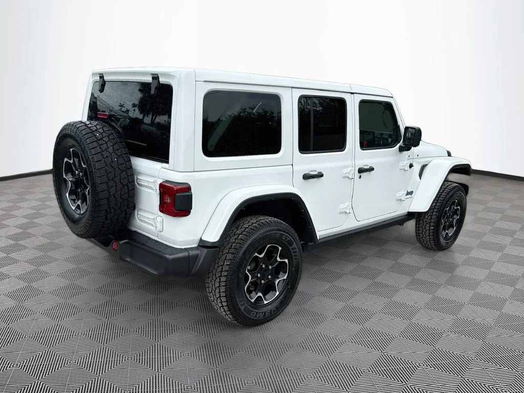 Used 2023 White Jeep Rubicon 4xe image 6