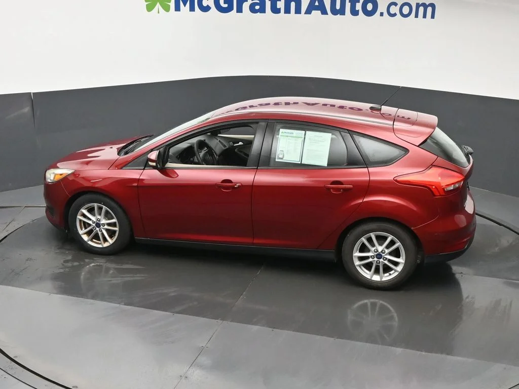 Used 2015 Red Ford SE image 24
