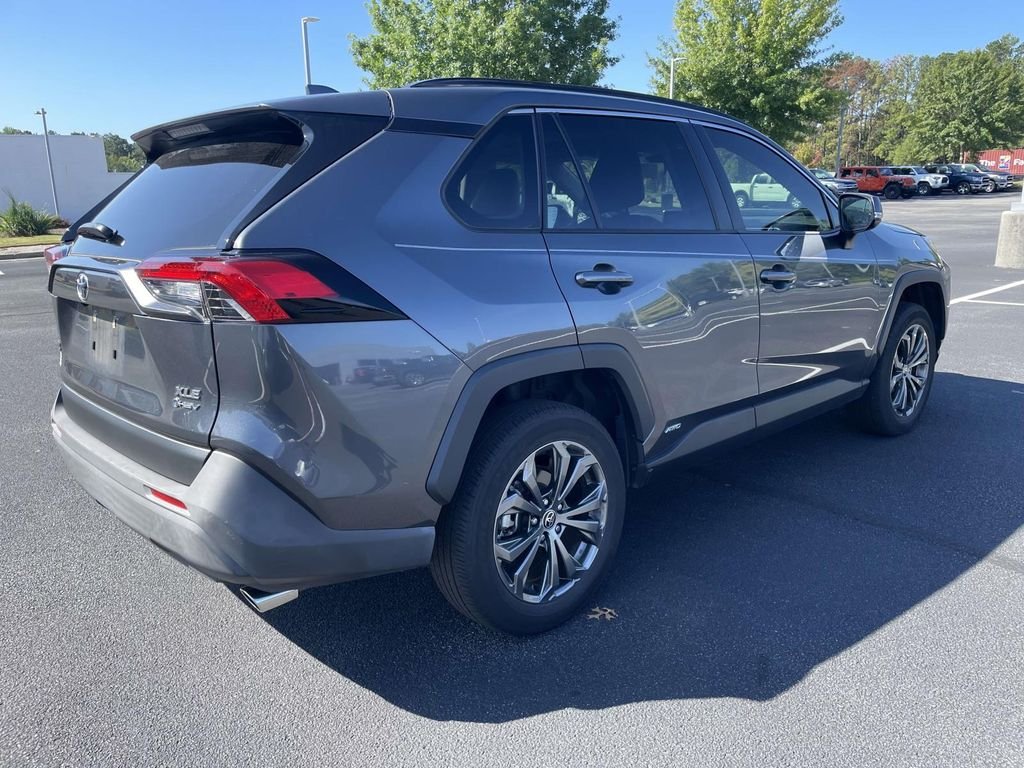 Used 2025 Gray Toyota XLE Premium image 10
