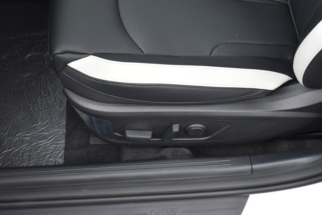 New 2026 Snow White Pearl Kia GT-Line FWD image 8