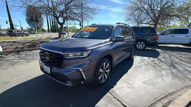 2023 Honda Pilot Elite AWD's photo