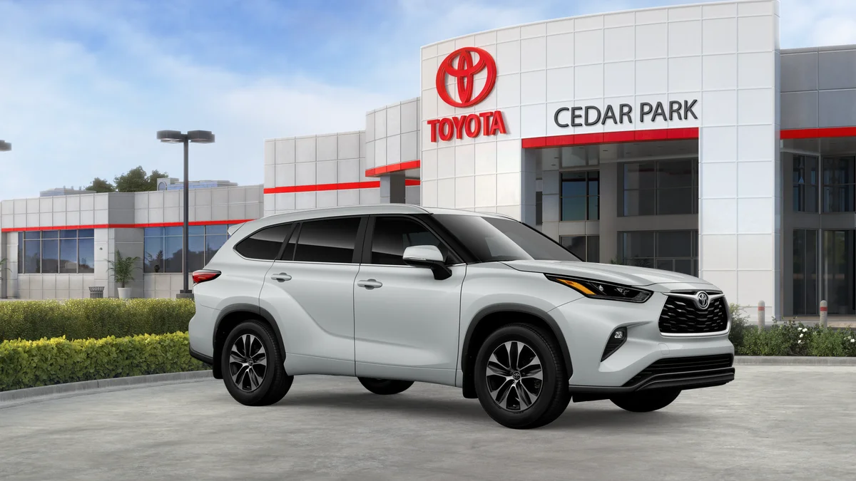 New 2026 Wind Chill Pearl Toyota XLE image 14