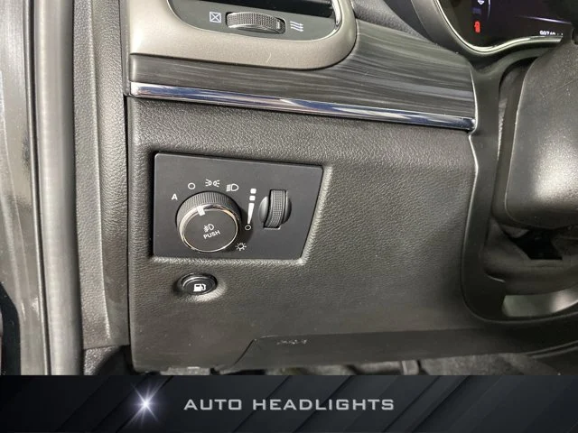 Used 2022 Black Jeep Limited image 26