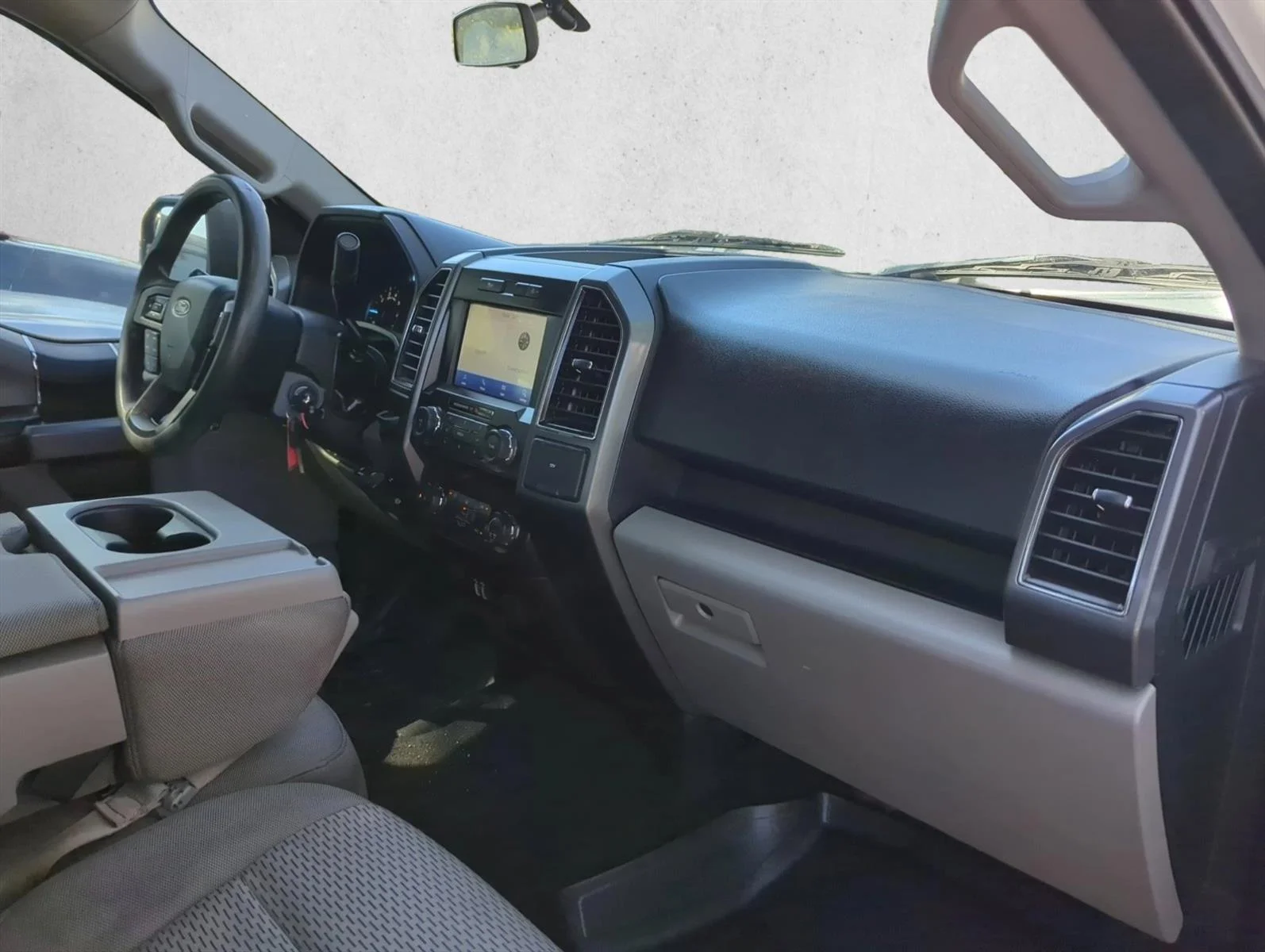 Used 2020 Oxford White Ford XLT image 22