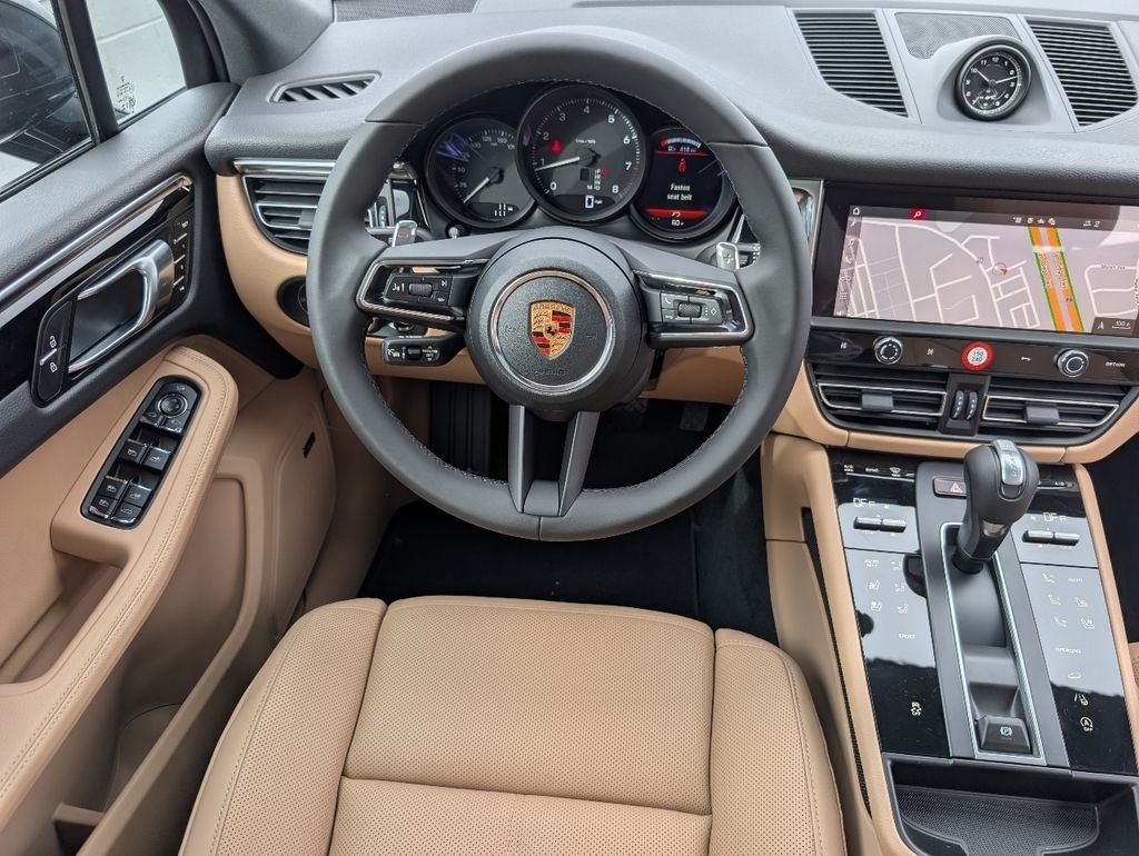 2026 Porsche Macan T - Photo 19