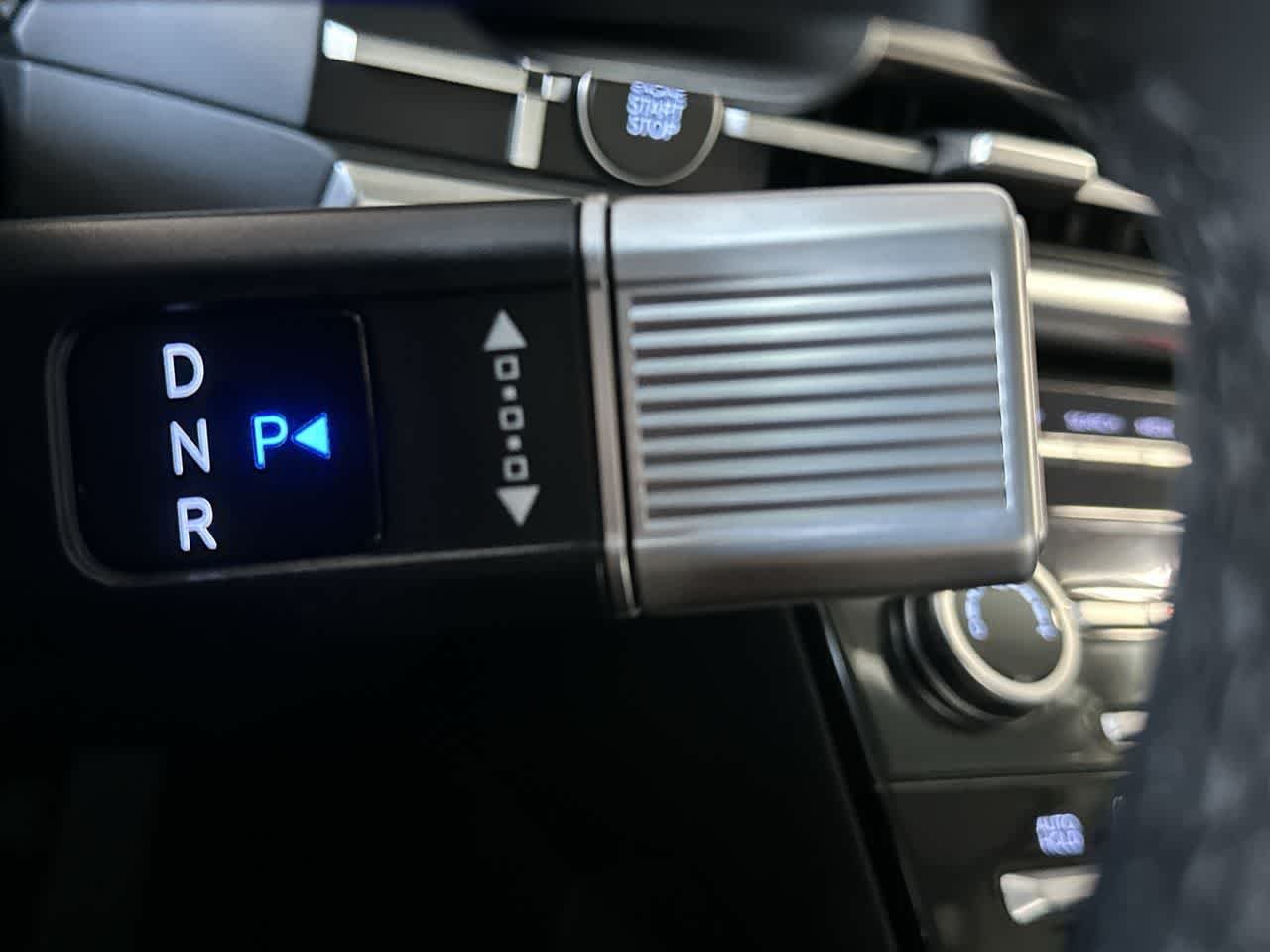 New 2026 Shimmering Silver Hyundai SE FWD image 21