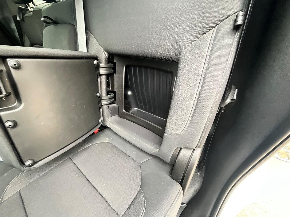 Used 2020 White GMC Elevation image 32