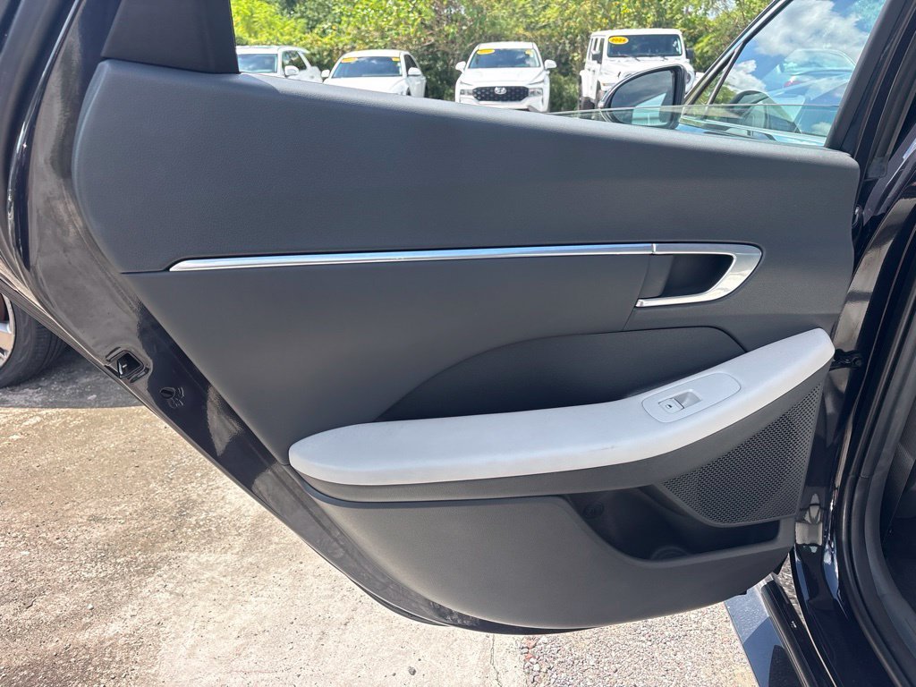 Used 2023 Blue Hyundai SEL image 12