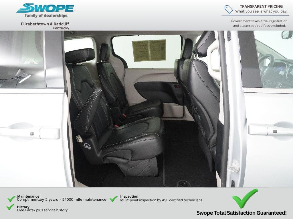 Used 2024 Silver Mist Clearcoat Chrysler Touring L image 10