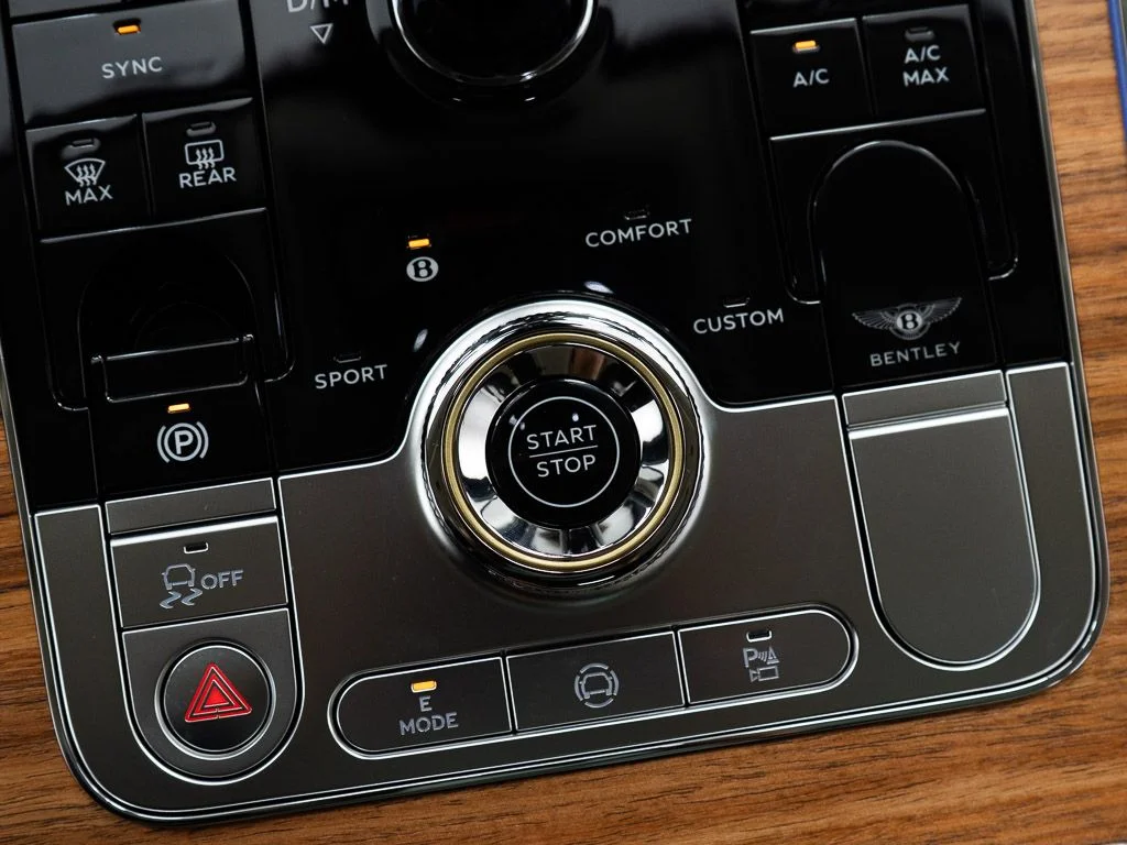 New 2026 Glacier White Bentley Azure image 28