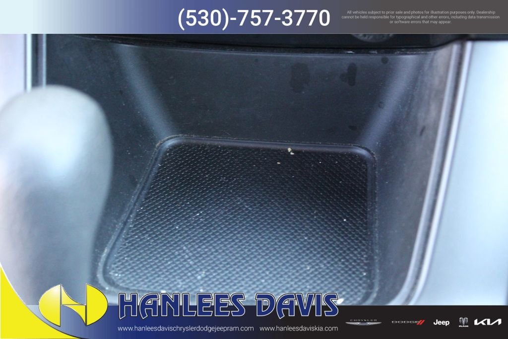 Used 2012 Black Kia LX image 21