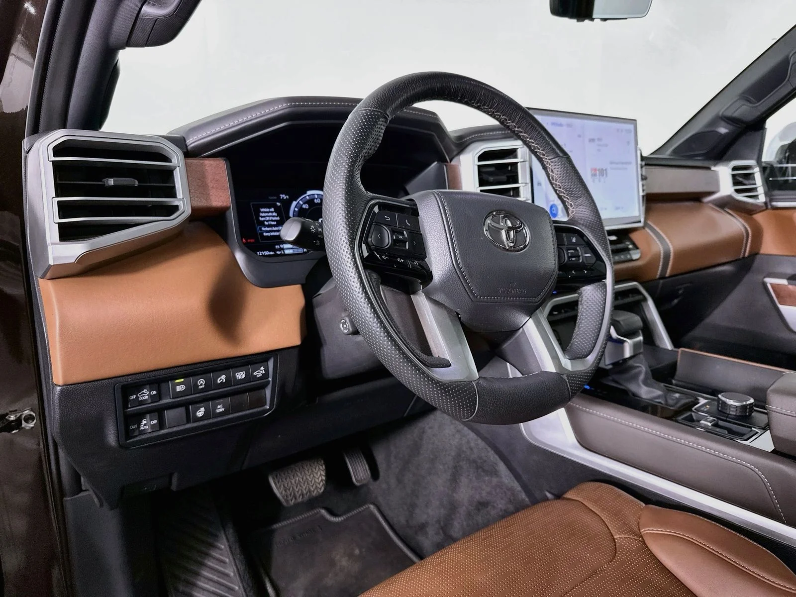 Certified Used 2025  Toyota 1794 image 9