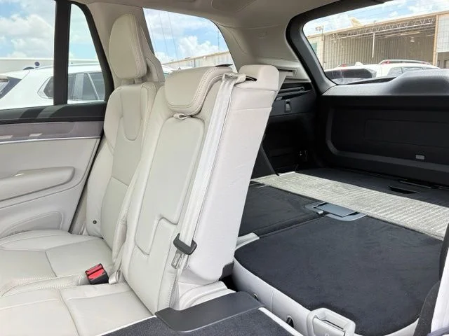 New 2026 Denim Blue Volvo Ultra image 39