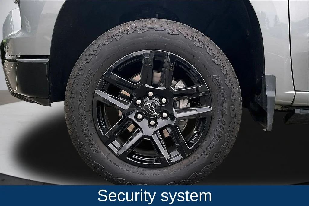 Used 2025 Sterling Gray Metallic Chevrolet LT Trail Boss image 36