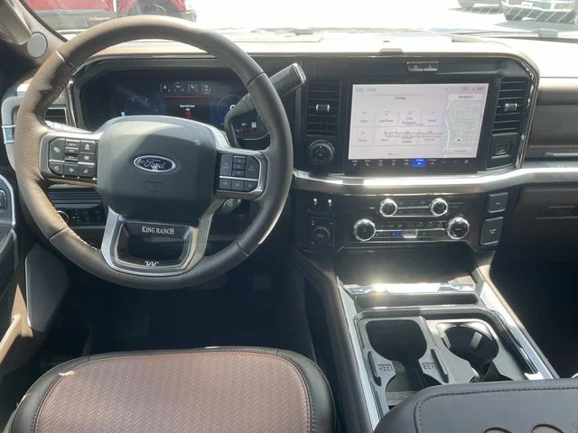 New 2025 Agate Black Metallic Ford King Ranch image 4