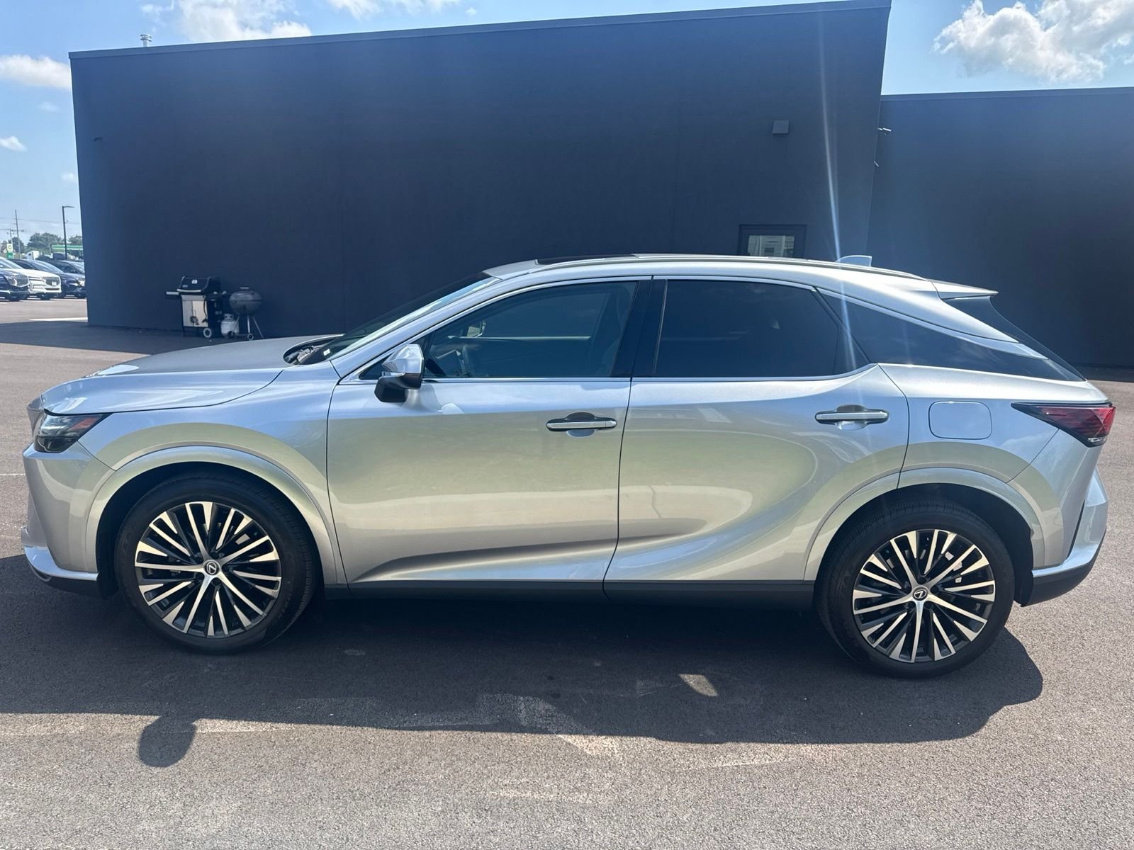 Used 2023 Silver Lexus 350 Premium Plus image 2