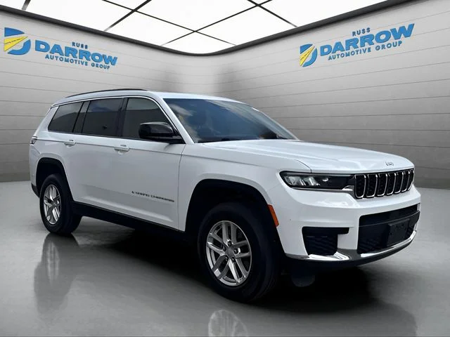 Used 2024 White Jeep Laredo image 7