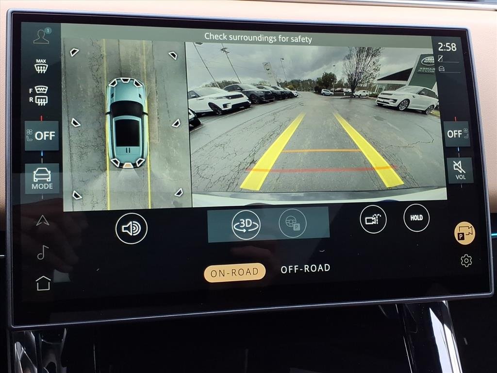New 2026 Fuji White LAND ROVER Dynamic SE image 17