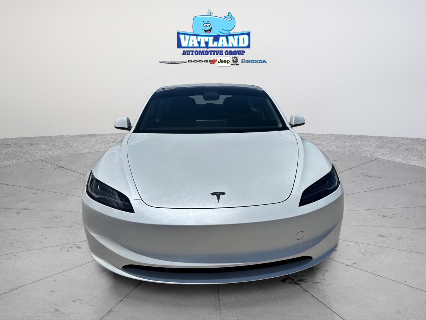 Used 2025  Tesla Long Range image 8