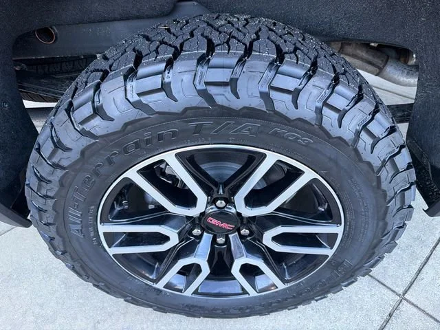 New 2026 Onyx Black GMC AT4 image 17