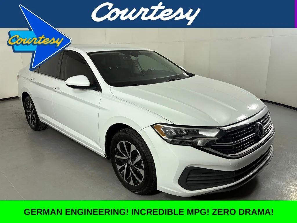 Used 2022  Volkswagen 1.5T S image 1