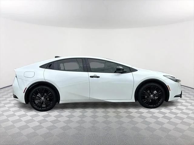 Certified Used 2026 WIND CHILL PEARL Toyota  image 4