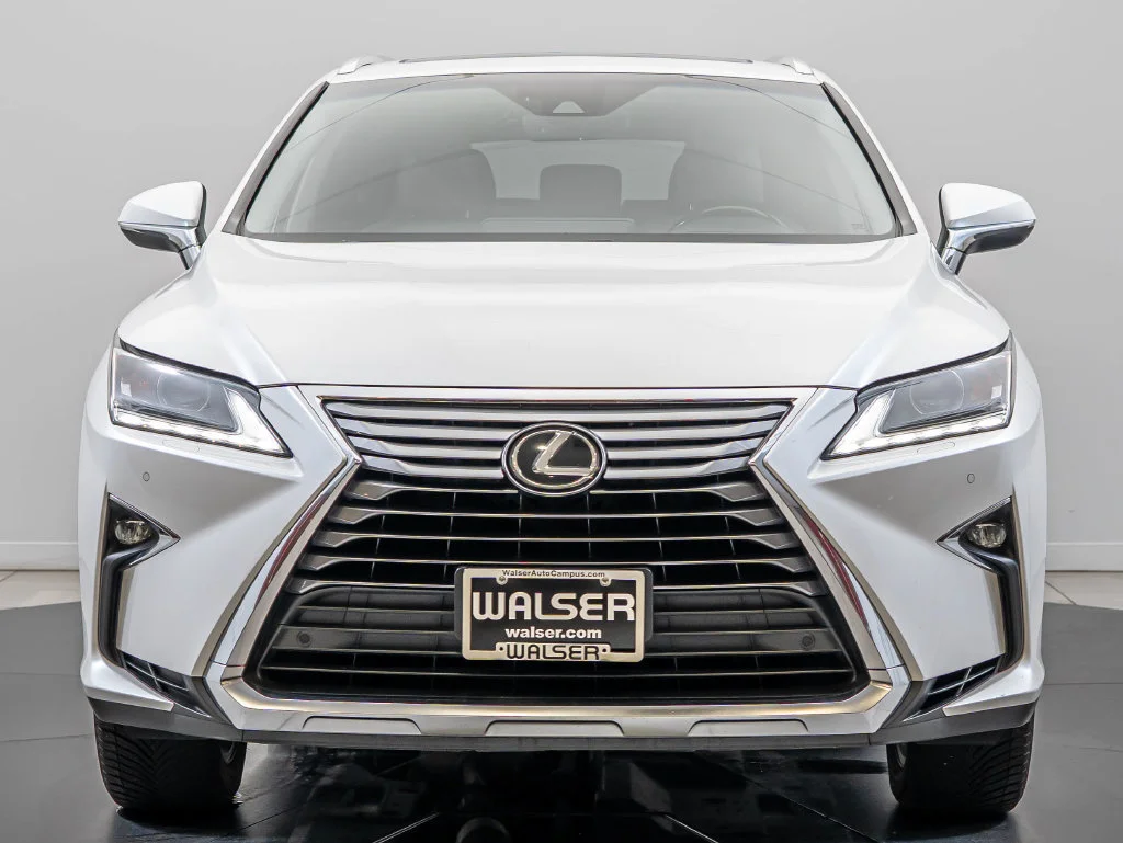 Used 2019 Eminent White Pearl Lexus 350L image 2