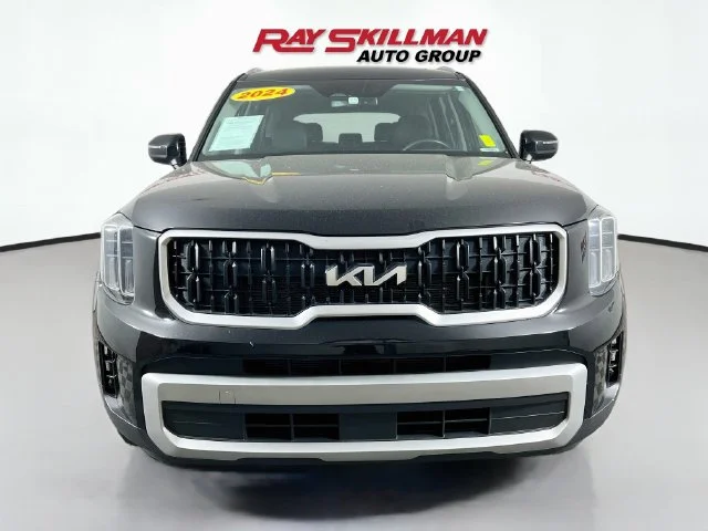 Used 2024 Black Kia EX image 2