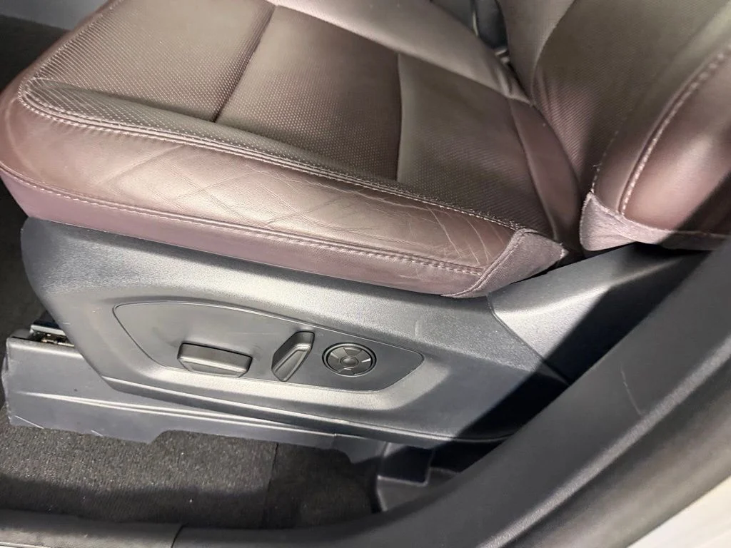 Used 2025 White Ford Platinum image 27