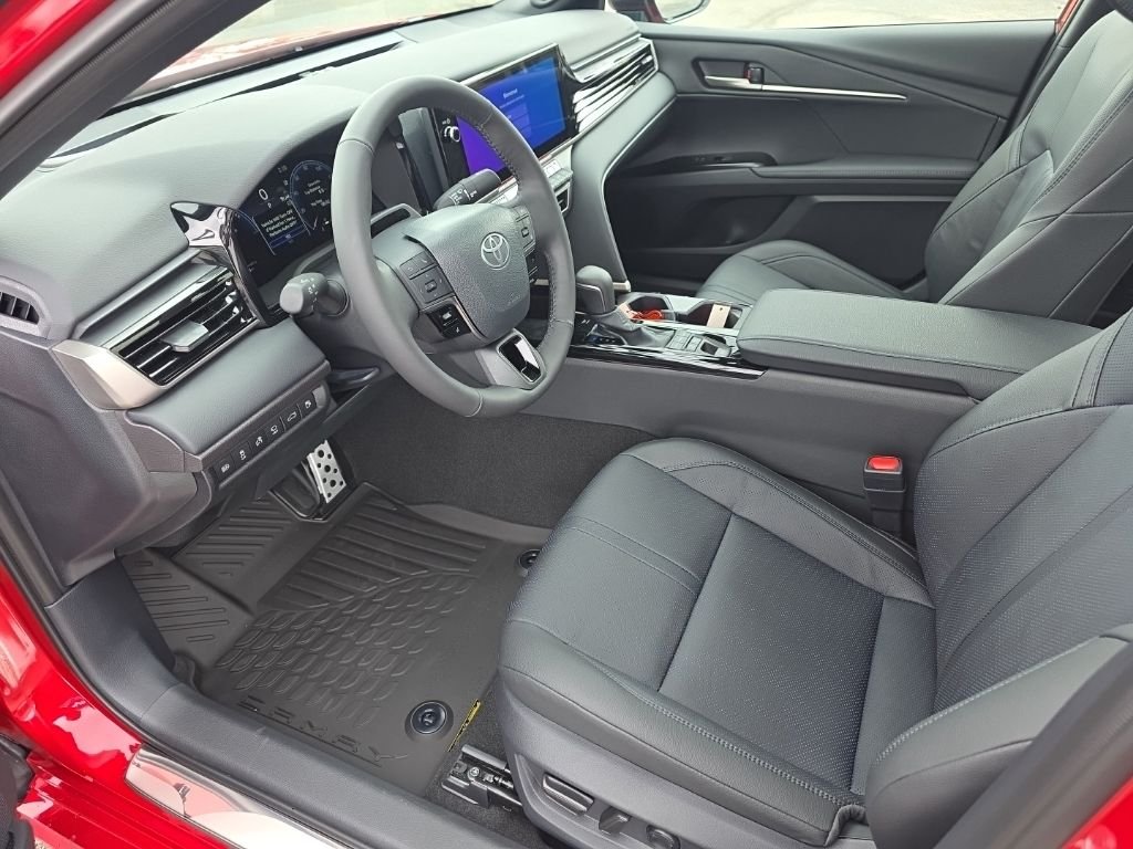 New 2026 Supersonic Red with Midnight Black Metallic roof Toyota XSE image 8