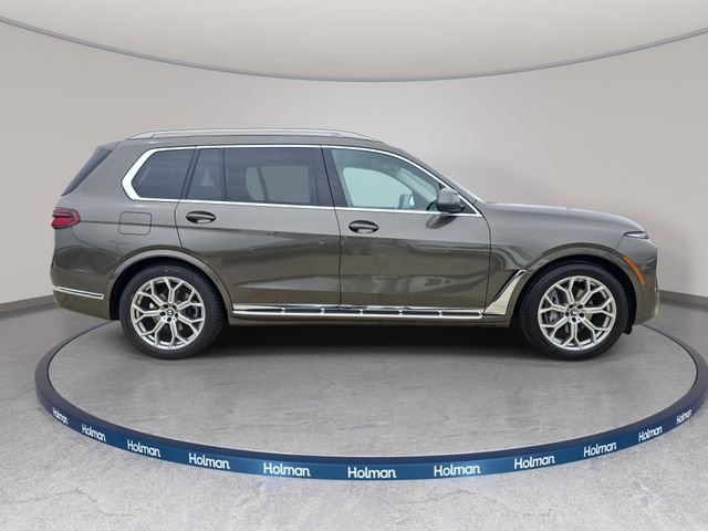 Used 2025 Green BMW xDrive40i image 5