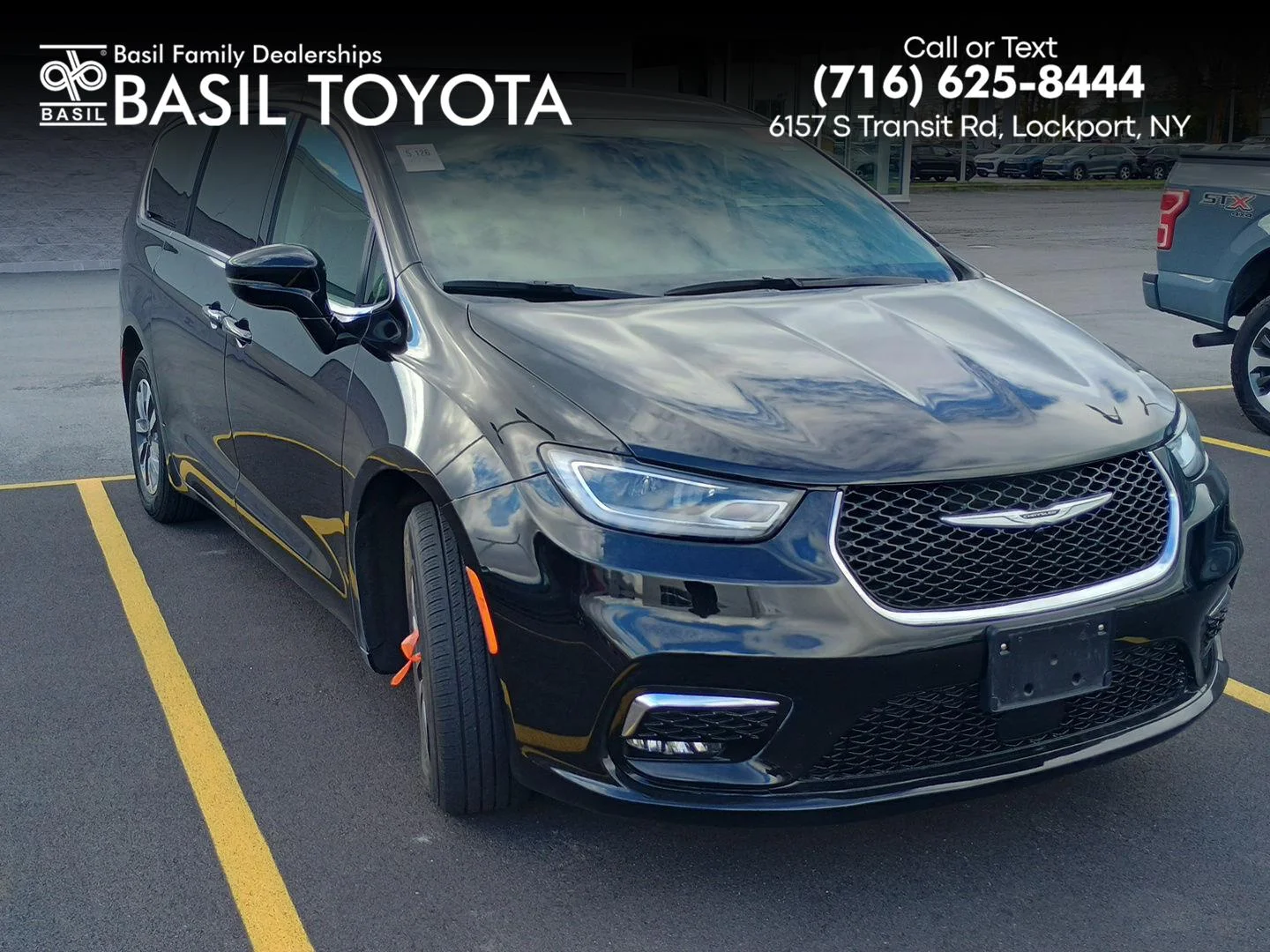 2024 Chrysler Pacifica PHEV Select