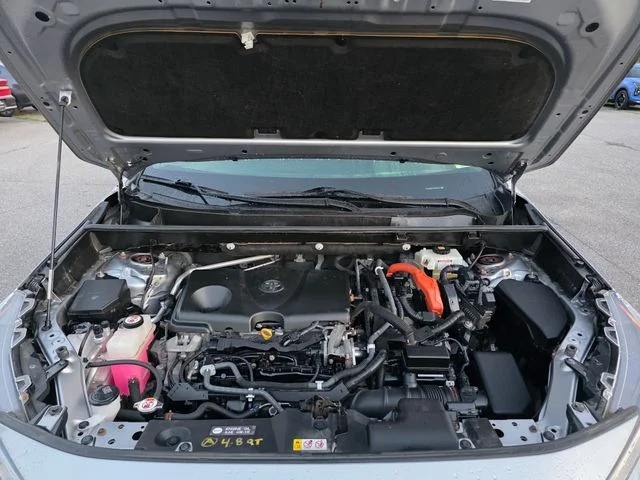 Used 2019 Silver Sky Metallic Toyota XLE image 14