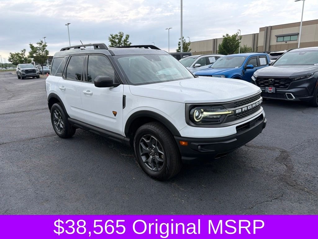 Used 2021 White Ford Badlands image 1