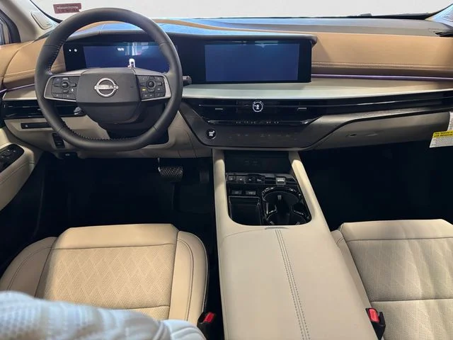 New 2027 Silver Nissan Platinum image 11