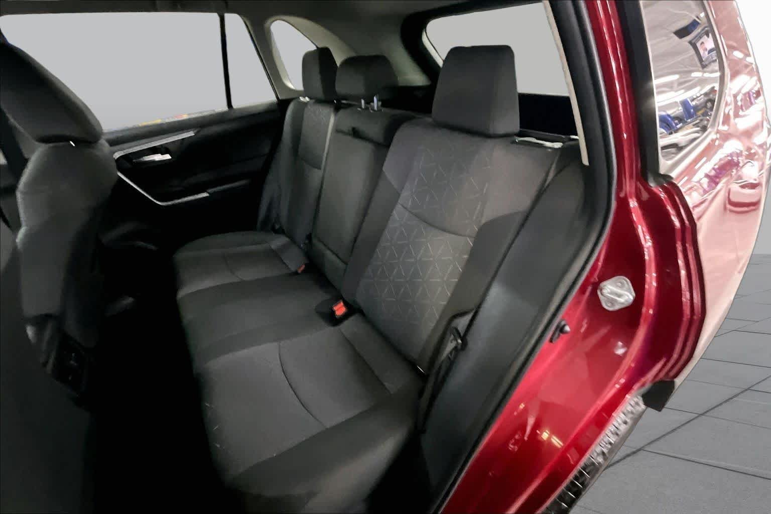 Used 2025 Ruby Flare Pearl Toyota XLE image 20