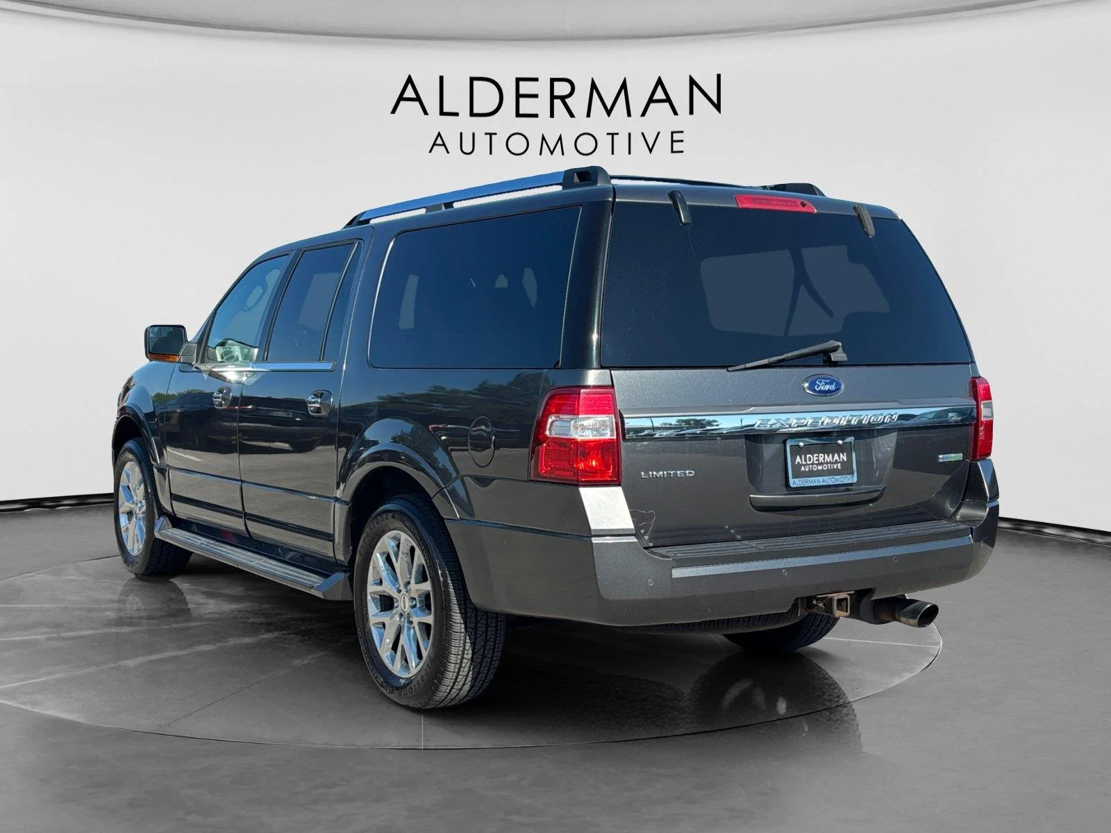 Used 2016 Magnetic Ford Limited image 3