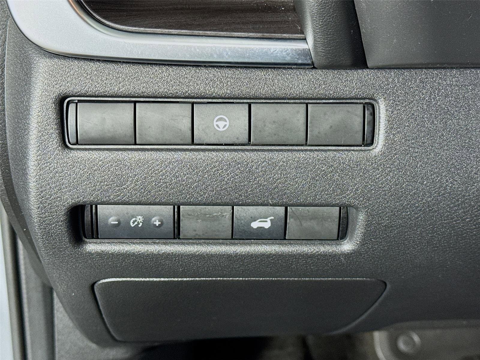 Used 2021 Boulder Gray Pearl Nissan SL image 10