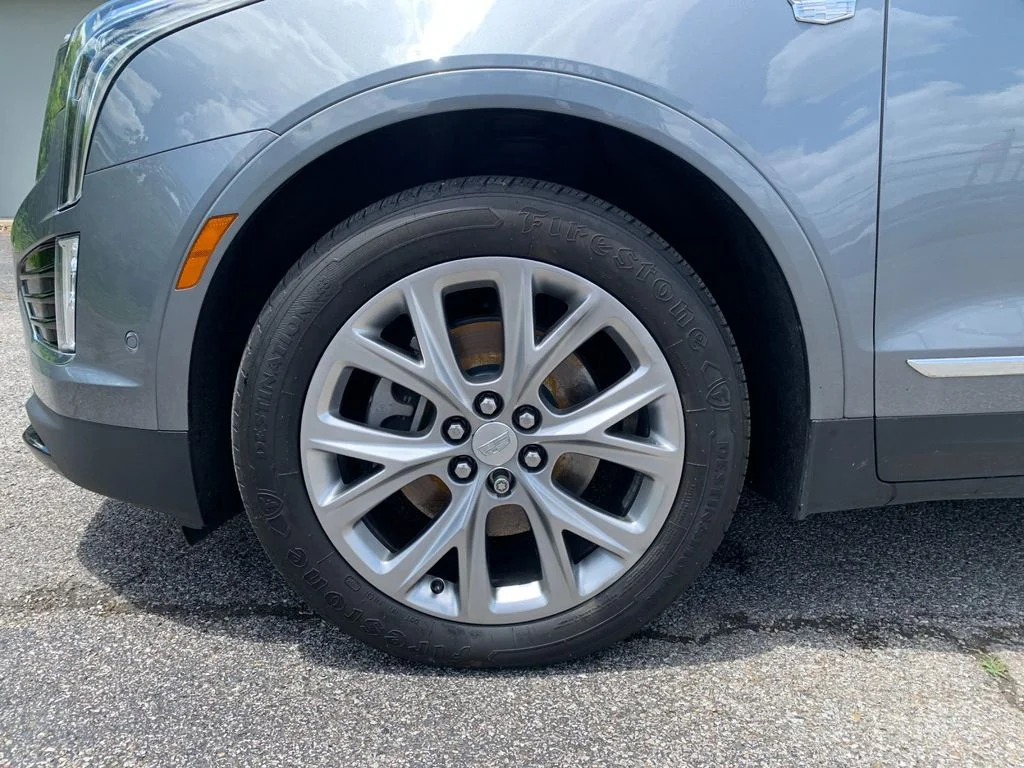 Used 2020 Gray Cadillac Sport image 34