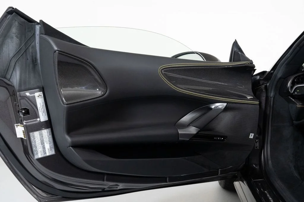 Used 2022 Extra Sample Ferrari  image 32