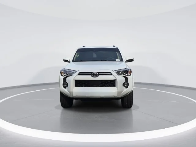 Used 2022 White Toyota SR5 Premium image 3