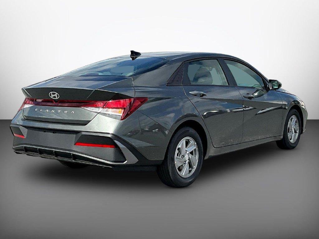 New 2026 Gray Hyundai SE image 6