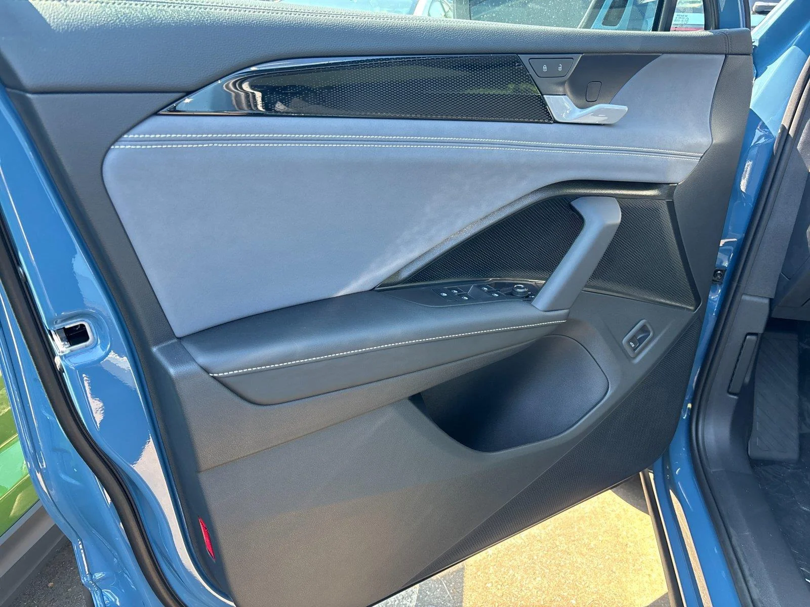 New 2026  Volkswagen SE image 13